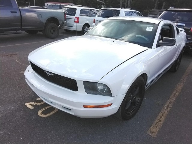 BUY FORD MUSTANG 2005 2DR CPE DELUXE, Auction Streaming