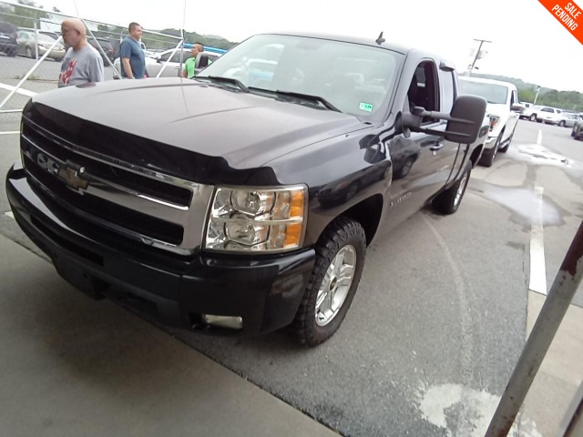 BUY CHEVROLET SILVERADO 1500 2009 4WD EXT CAB 134.0